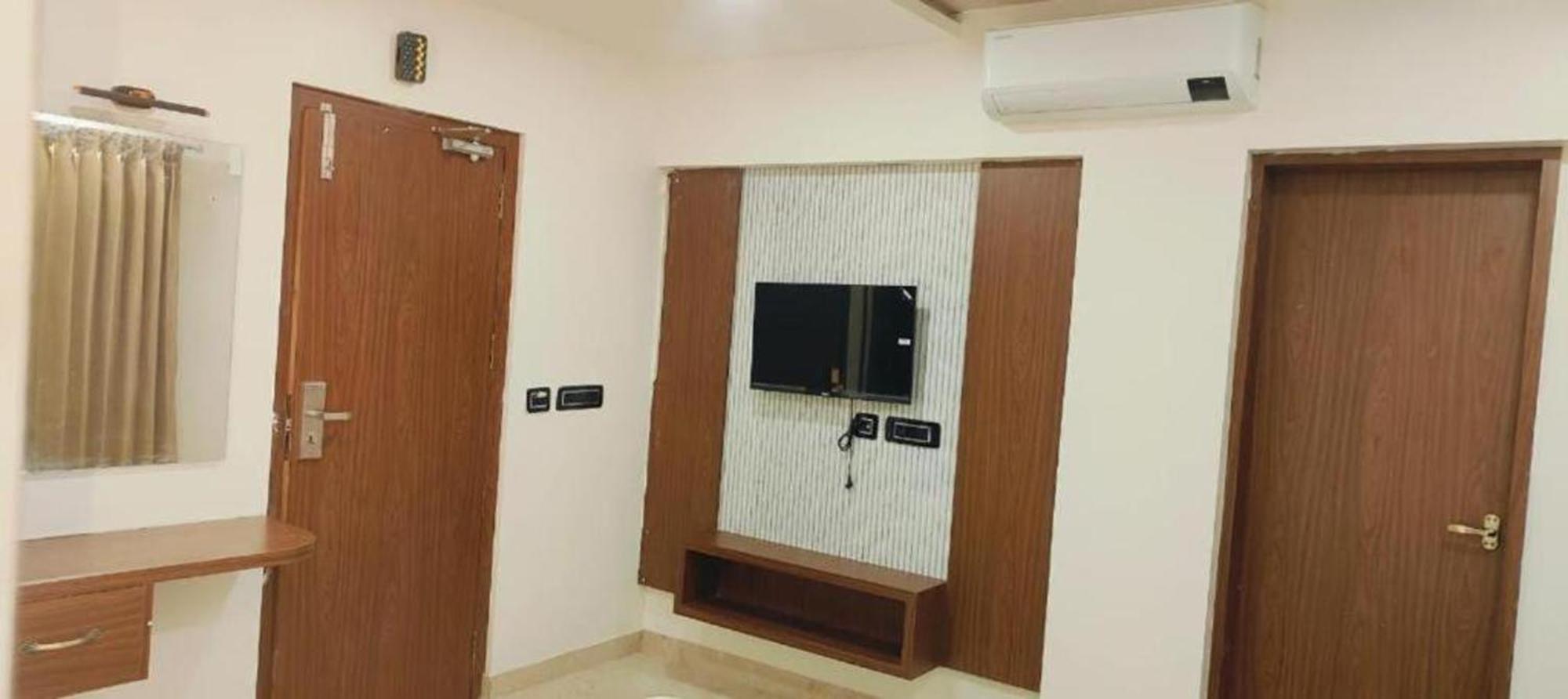Sree Mahalakshmi Residency By K Hotels Virudunagar Exterior photo