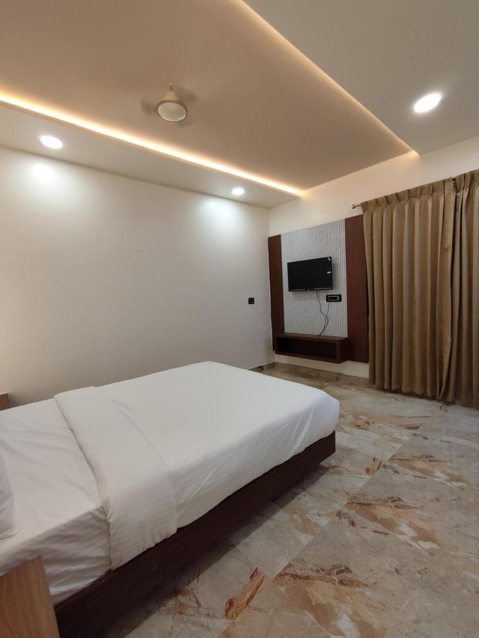 Sree Mahalakshmi Residency By K Hotels Virudunagar Exterior photo